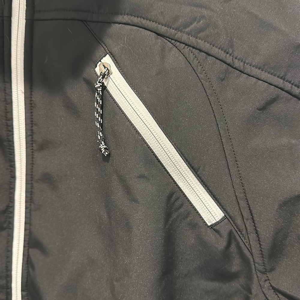 Pearl izumi great men’s jacket for all kinds of wet weather. Full zip & high zip - Picture 3 of 7